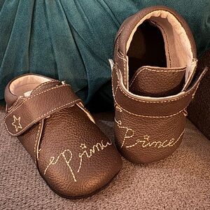 Jack & Lily leather PRINCE crib walkers